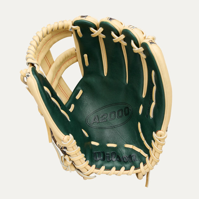 Wilson A2000 GUNNAR HENDERSON x REALTREE GM LEADOFF 2026 11.75'' - FOREST GREEN-BLONDE-REALTREE MAX-7 CAMO