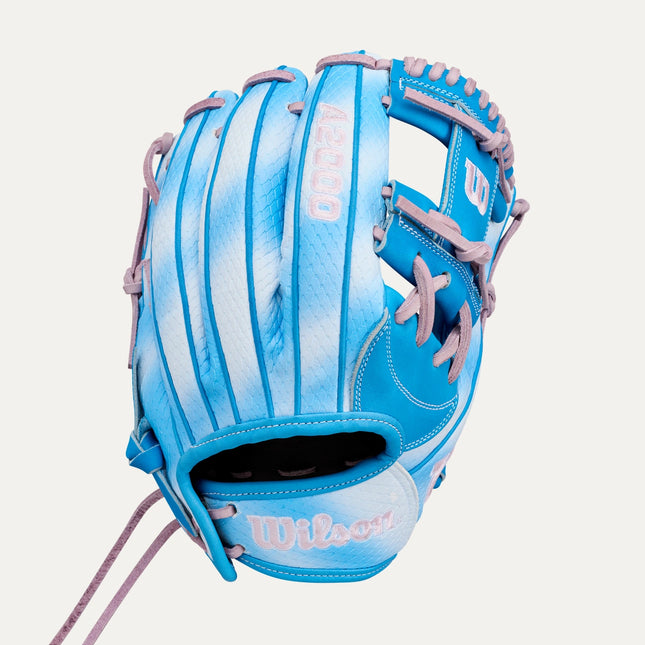 Wilson A2000 Fast Pitch H12SS LEADOFF 2026 12'' - SKY BLUE-SKY BLUE-WHITE CLOUDS-LAVENDER